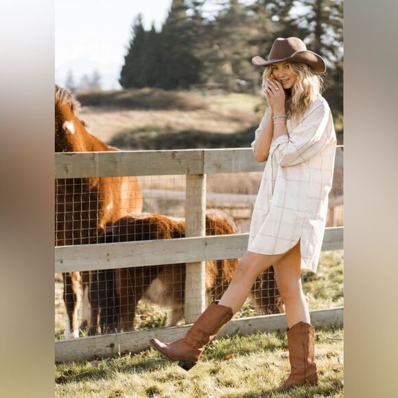 🆕 Jackson Rowe Beau Dress in Sandcastle Plaid - Picture 2 of 11